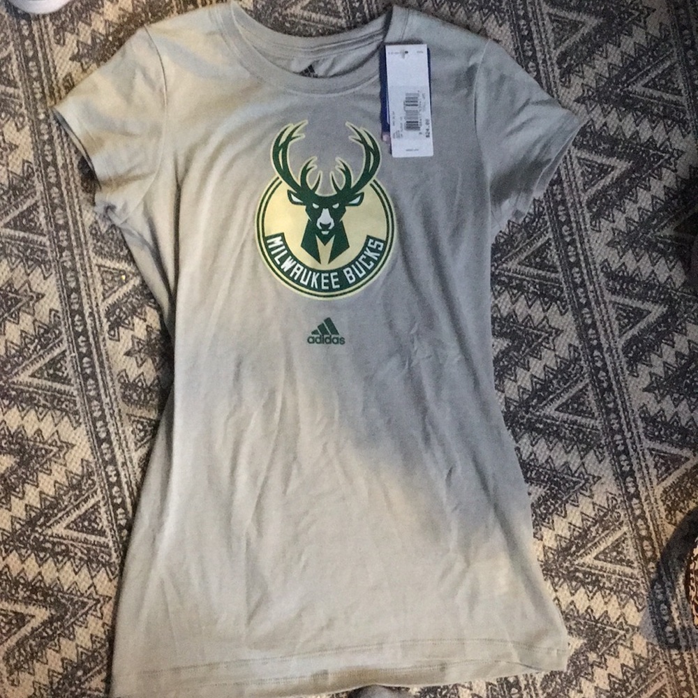 Milwaukee bucks shirt